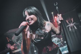 Marina Sweet cantante de Xeria metal melódico en Oviedo